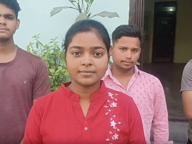 यूपी बोर्ड में 9वीं से 12वीं तक एनसीईआरटी की किताबों से होगी पढ़ाई, छात्रों ने फैसले को बताया 'बहुत अच्छा' 