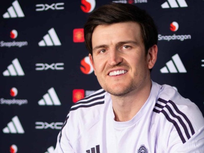 Former captain Harry Maguire signs new short-term contract with Manchester United (Credit: Manchester United)