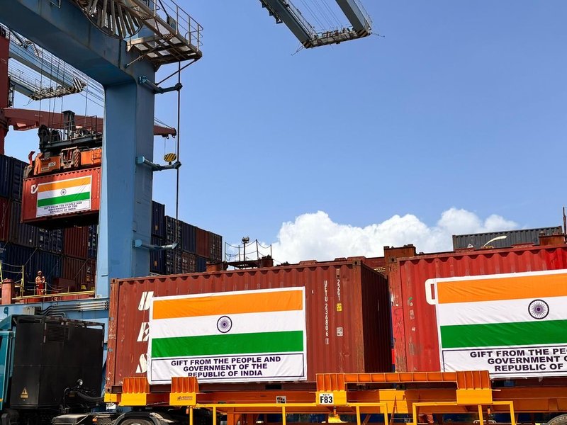 India sends 250 metric tonnes of food grains to Seychelles