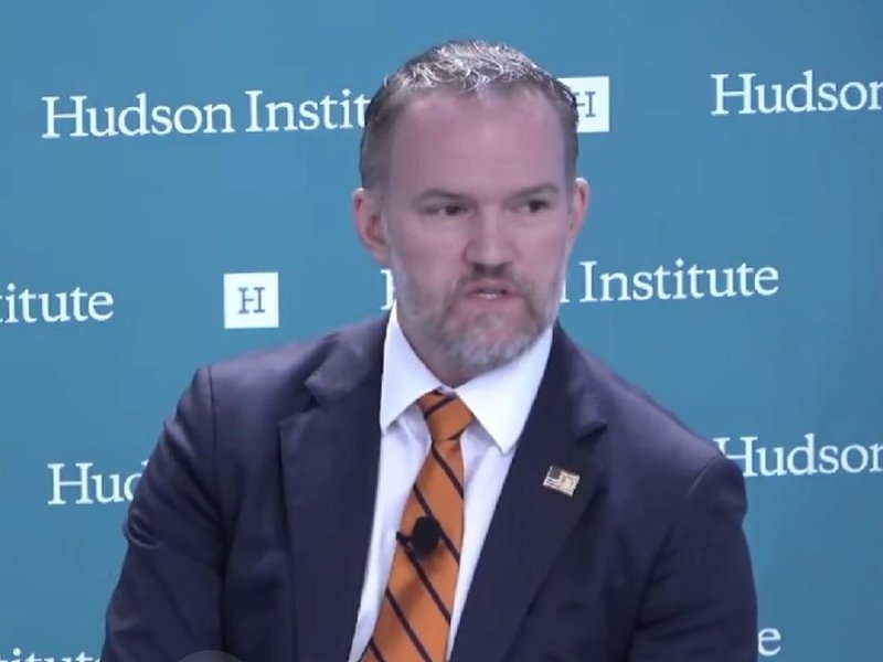 US sees stable China trade, flags WTO crisis