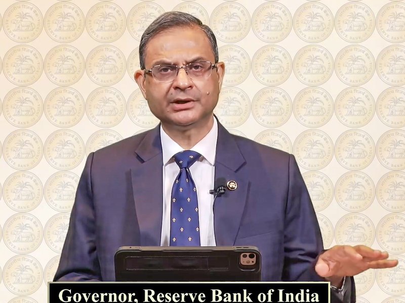एचडीएफसी बैंक में कामकाज से जुड़ी कोई समस्या नहीं, बैंकिंग सेक्टर स्थिर: आरबीआई गवर्नर 