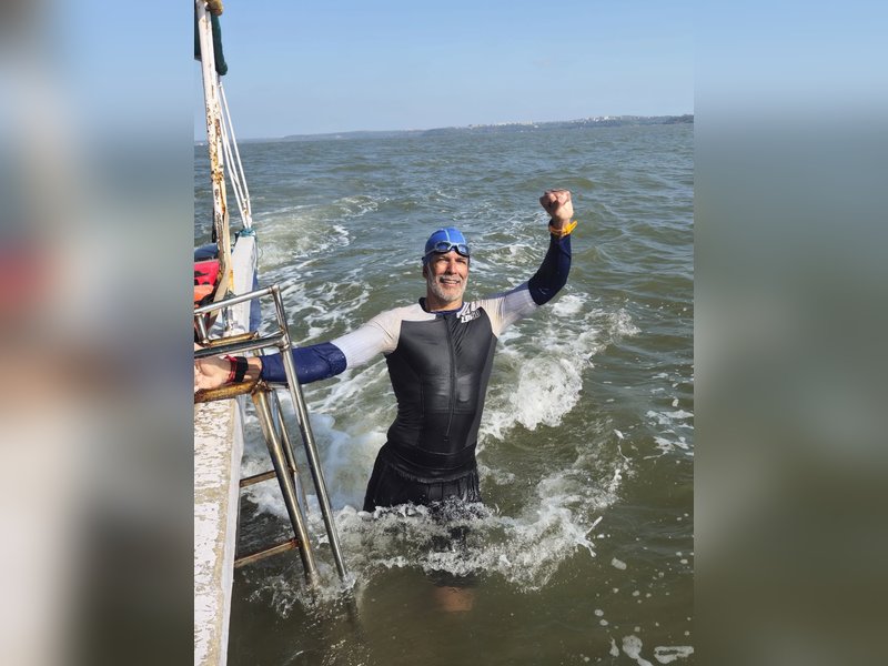 Milind Soman enjoys a 20km swim in Goa, calls it a 'beautiful experience'