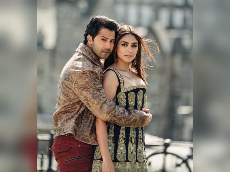 Varun dhawan, Mrunal thakur 