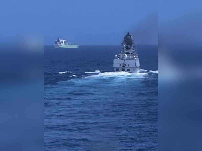 सीजफायर के बाद जल्द स्ट्रेट ऑफ होर्मुज पार कर सकते हैं भारतीय फ्लैग्ड शिप, नेवी की तैनाती में कोई बदलाव नहीं