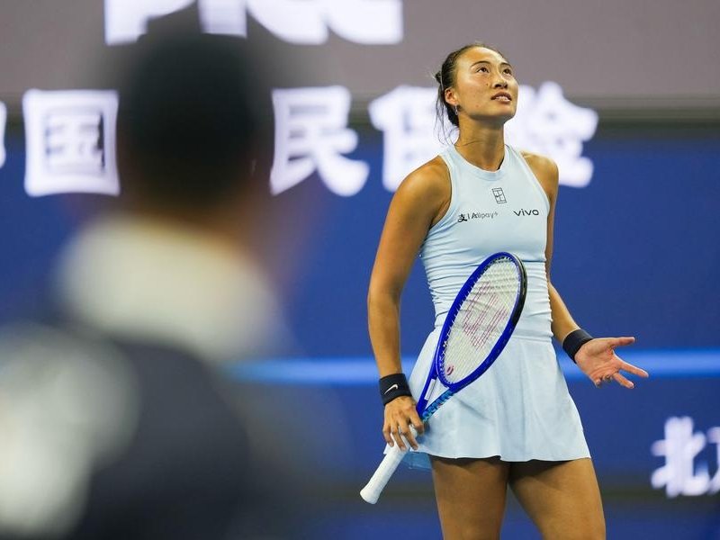 Zheng Qinwen withdraws from WTA Stuttgart Open due to injury; top four in fray in the event to be held from Apri l 13 to 19 in Stuttgart, Germany. Photo credit: Xinhua