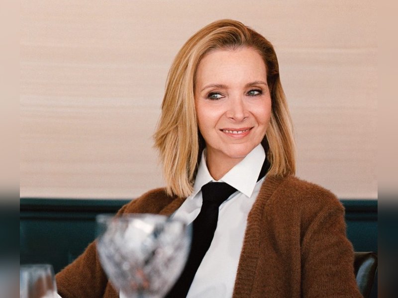 Lisa Kudrow recalls returning to work just 10 days after delivery