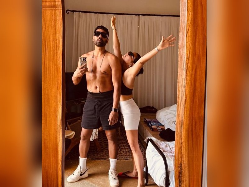 Shabir Ahluwalia ‘flirts with trouble’ in playful mirror selfie with wife Kanchi Kaul
