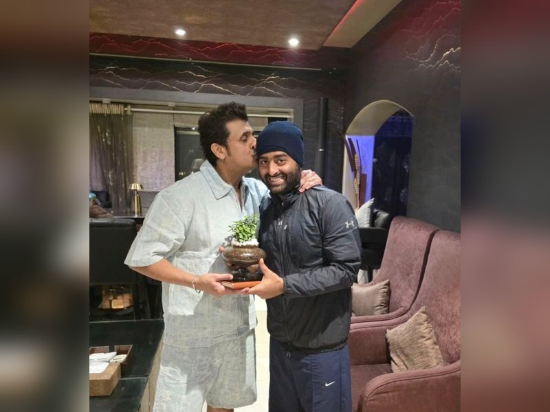 Sonu Nigam says 'So proud of his journey' as he recalls Arijit Singh's visit to his home