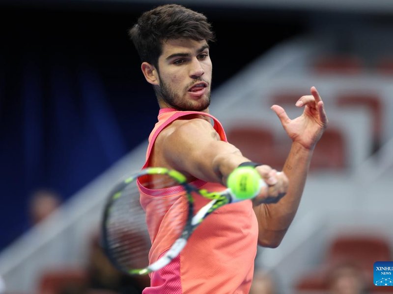 Carlos Alcaraz survives Etcheverry test to reach Monte-Carlo quarters