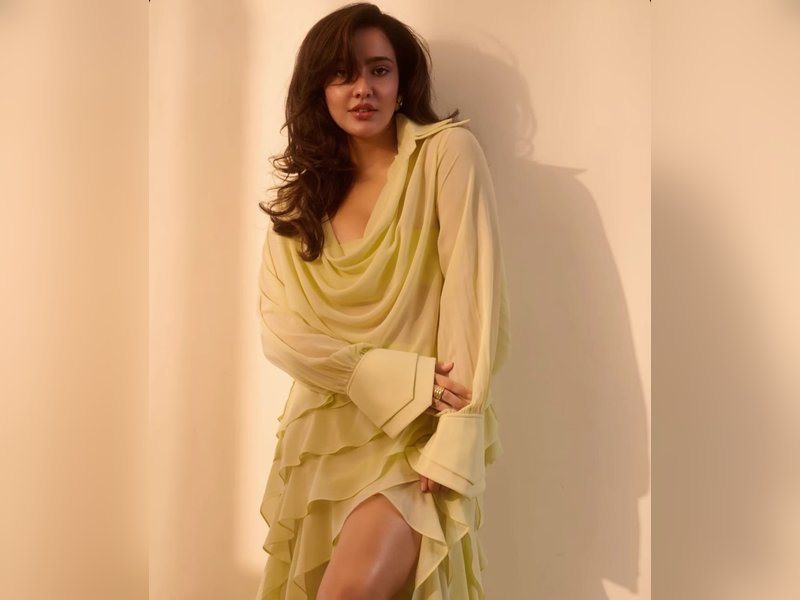 Neha Sharma: I look worse with makeup