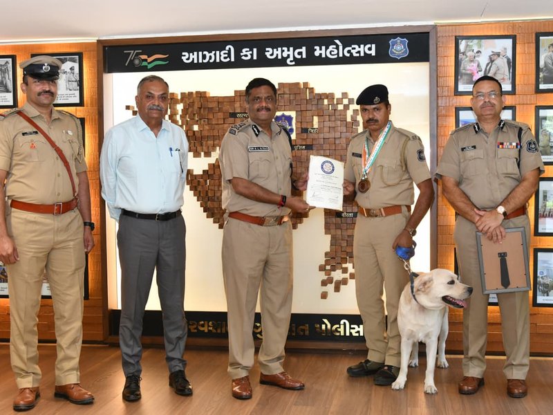 16 साल बाद गुजरात पुलिस के डॉग ‘चेक’ ने जीता गोल्ड, नेशनल पुलिस ड्यूटी मीट में शानदार प्रदर्शन