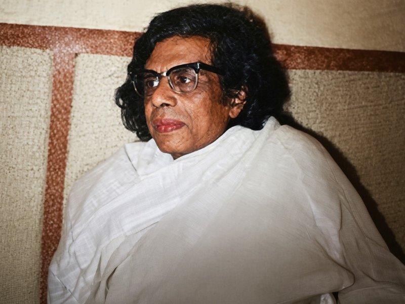 यादों में फणीश्वरनाथ रेणु: मिट्टी की महक से महाकाव्य रचने वाला कथाकार