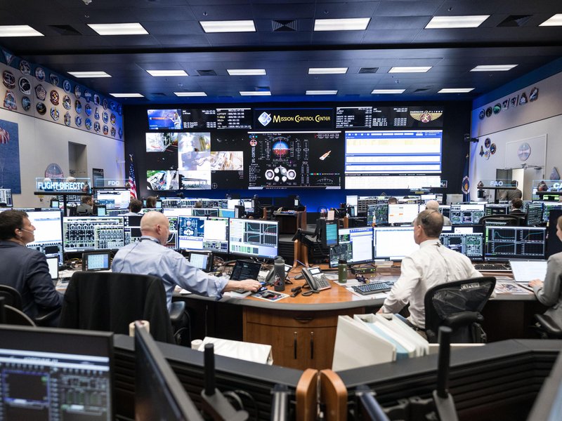 'आर्टेमिस' शब्द 'टीम' के बिना अधूरा...', एस्ट्रोनॉट्स की चांद से वापसी के बीच नासा ने की मिशन कंट्रोल टीम की सराहना 