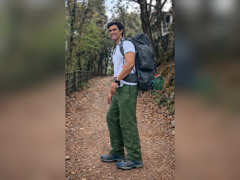 Kunal Kapoor shares pics from recent trek amidst calm and serene nature