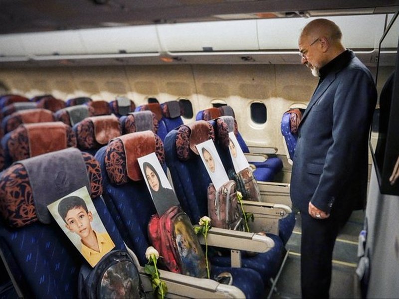 Iran's Speaker carries photos of Minab attack victims on flight to Pakistan for US talks