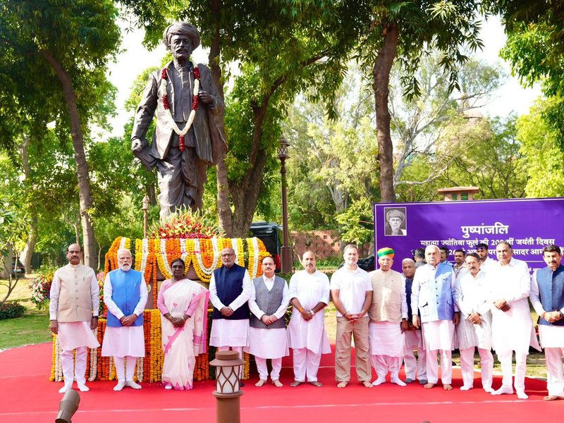 Prez Murmu, VP Radhakrishnan, others pay floral tributes to Jyotirao Phule at Parliament Complex