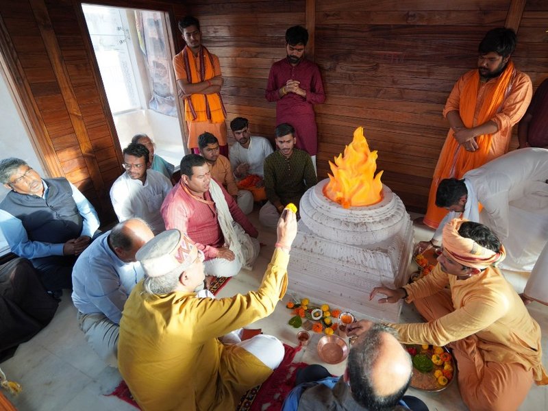 Sacred Jyoti installed at Ram Lalla’s temporary site in Ayodhya’s Garbha Griha ahead of Chal-Vigrah consecration​ (Photo: @ShriRamTeerth/X)