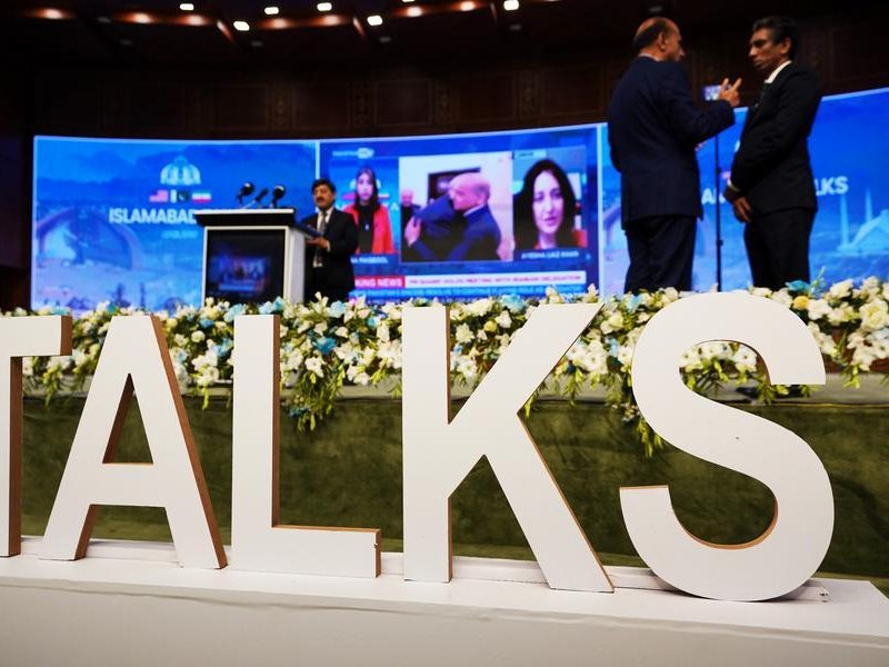 ईरान-अमेरिका शांति वार्ता का पहला राउंड खत्म, एक और दिन के लिए बढ़ाई गई बातचीत 