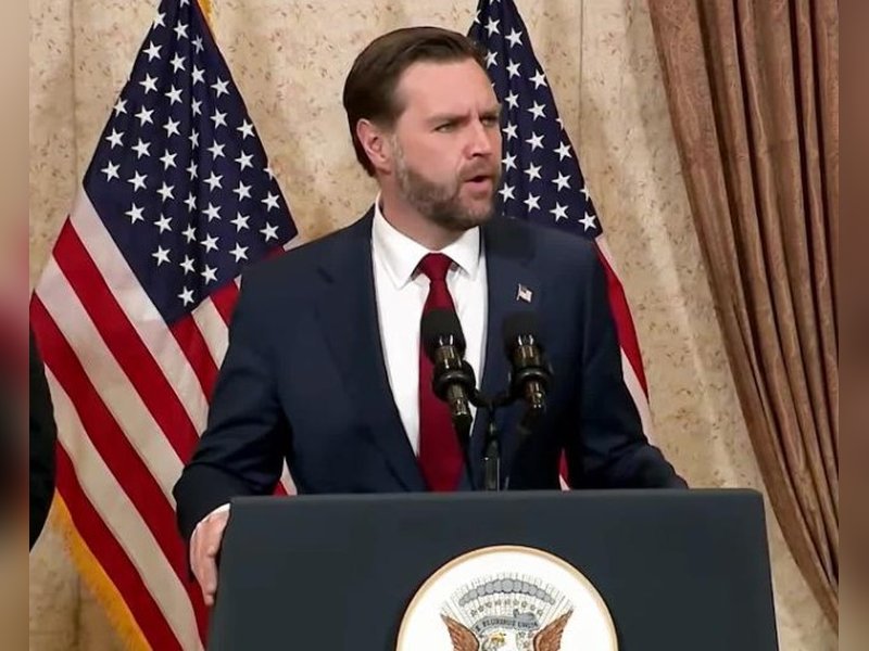 अमेरिका-ईरान की बातचीत रही बेनतीजा, पाकिस्तान से रवाना हुए जेडी वेंस