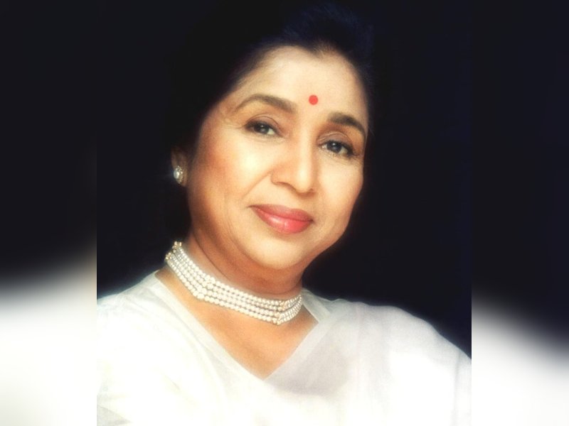 आशा भोसले के पूरे परिवार ने संगीत क्षेत्र में बनाई अलग पहचान 