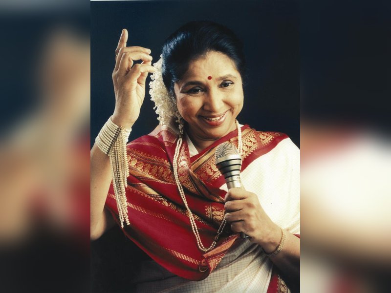 Chiranjeevi pays tribute to Asha Bhosle; says Indian cinema has lost one of its most irreplaceable voices (Photo Credit: Chiranjeevi/X)