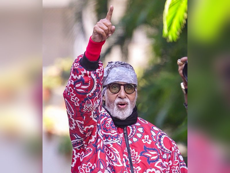 Amitabh Bachchan begins blog with Hanuman Chalisa amid news of hospitalization