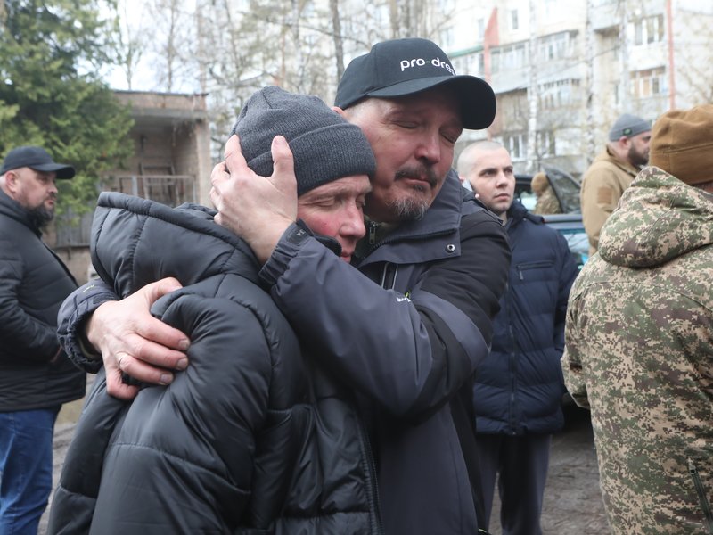 Russia and Ukraine exchange prisoners of war
