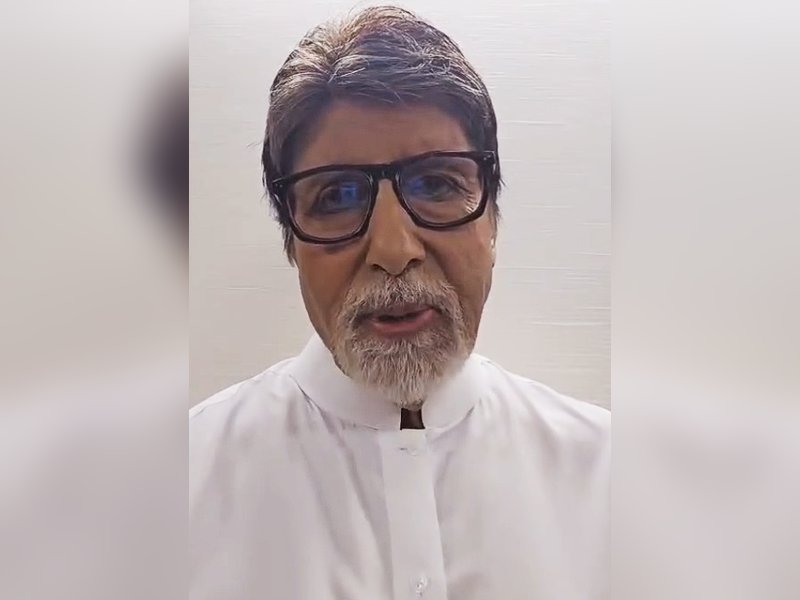 Amitabh Bachchan calls ‘net connect’ a ‘saviour’ as he talks about bond with ‘EFs’