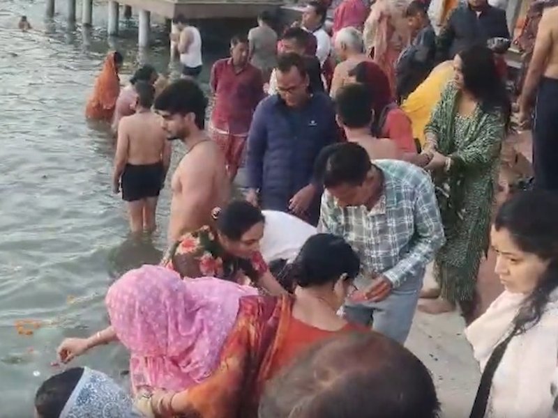 Sea of devotion engulfs Haridwar as 'Baisakhi Snan' draws massive crowds to Ganga ghats