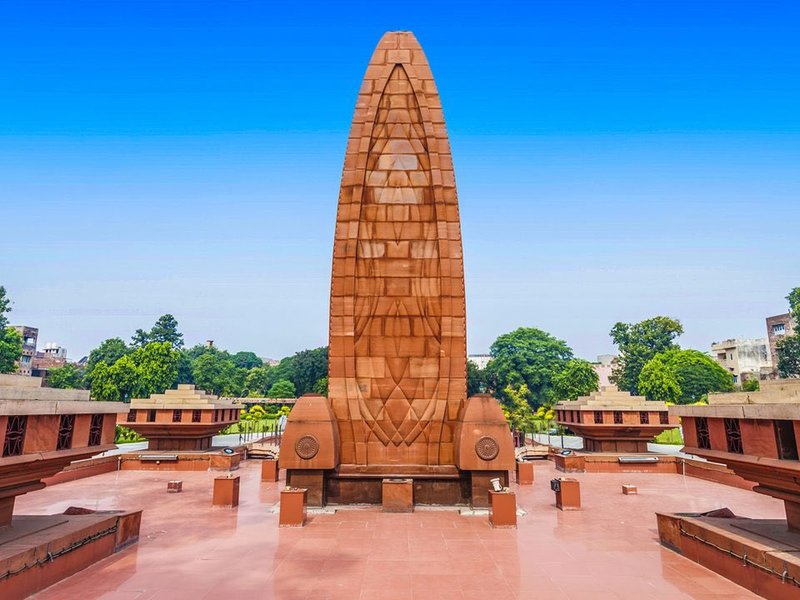 ‘I bow my head in deep reverence’: Harbhajan pays tribute to Jallianwala Bagh martyrs