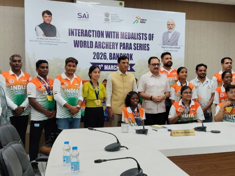 Sports Minister Mandaviya felicitates World Archery Para Series medallist (Credit: SAI)