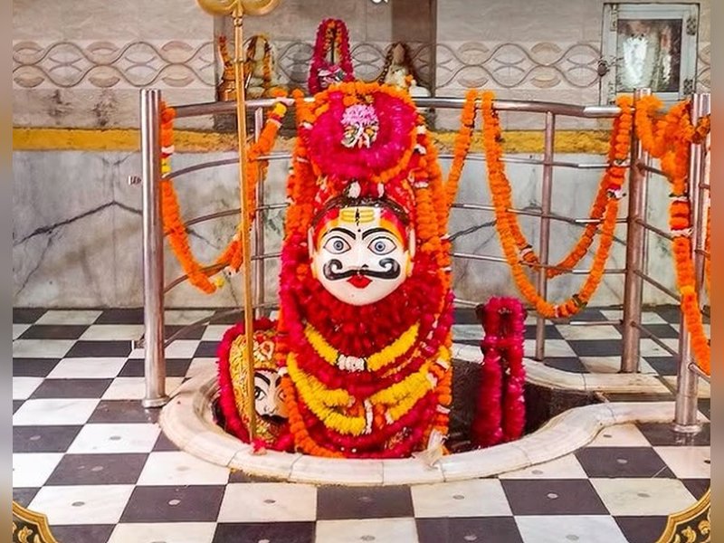 'मथुरा के कोतवाल' का अद्भुत मंदिर, जहां बाल कृष्ण के दर्शन को कैलाश से आए थे महादेव, दर्शन से मिटता है कष्ट