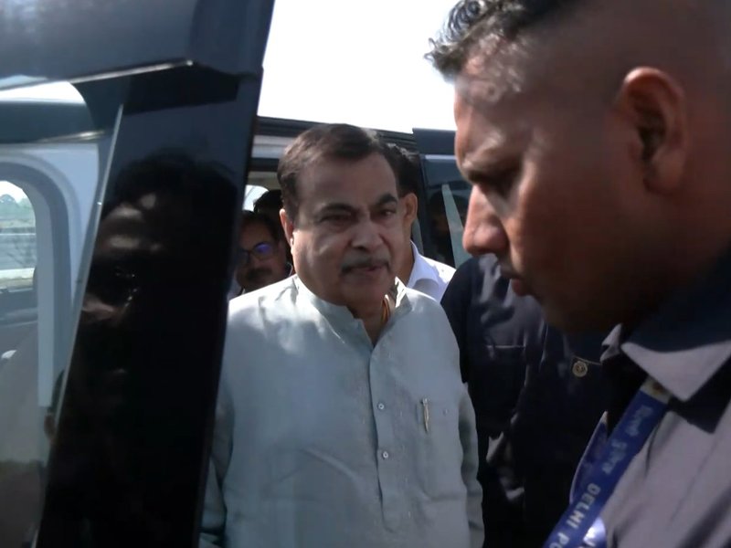 नितिन गडकरी ने किया दिल्ली-देहरादून कॉरिडोर पर बने 'रेस्ट-होल्ड एरिया' का निरीक्षण, उद्घाटन से पहले लोगों में उत्साह