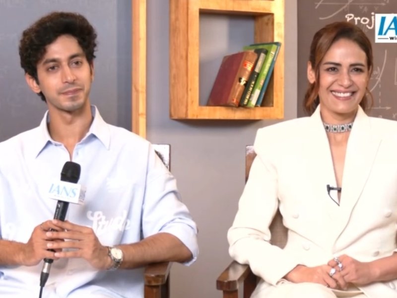 Mihir Ahuja compares Mona Singh to late Irrfan Khan