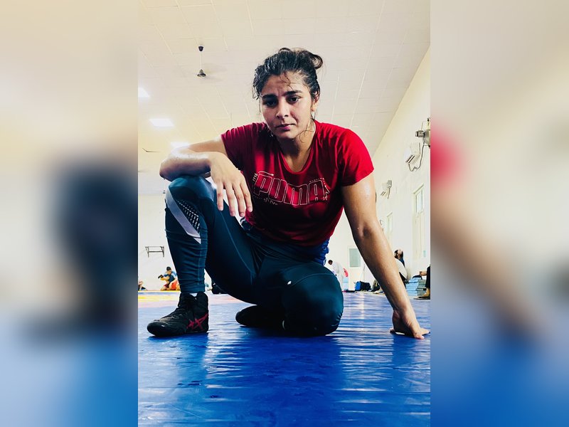 सरिता मोर: एशियाई कुश्ती चैंपियनशिप की स्वर्ण पदक विजेता को ओलंपिक में खेलने का इंतजार 