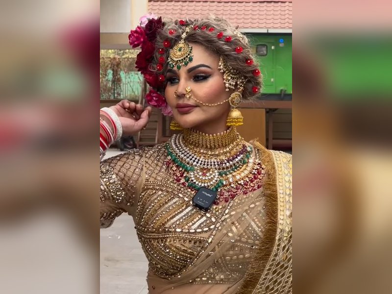 Rakhi Sawant says she is in love with Raqesh Bapat