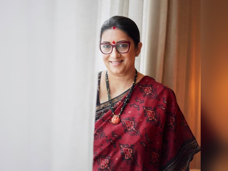 Smriti Irani devours a tray of authentic Bengali sweets