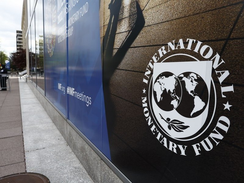 War, debt risks strain global finances: IMF