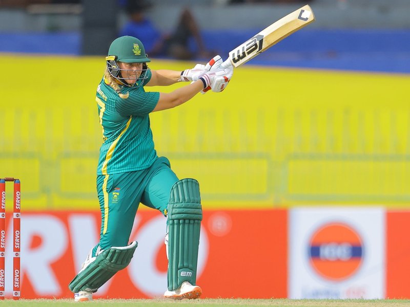'Smriti always scores truckload of runs against us, it'd be nice to keep her quiet: SA allrounder Annerie Dercksen  