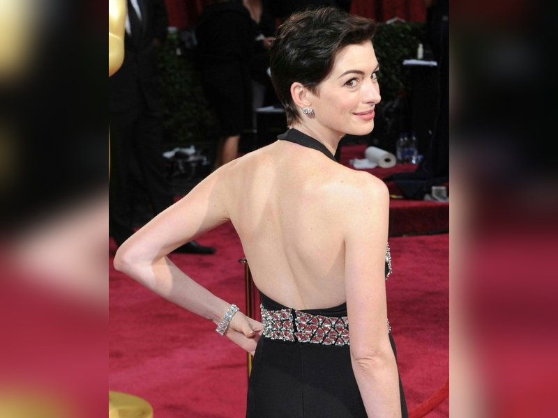 Anne Hathaway shares how Beyonce helped her for ‘Mother Mary’