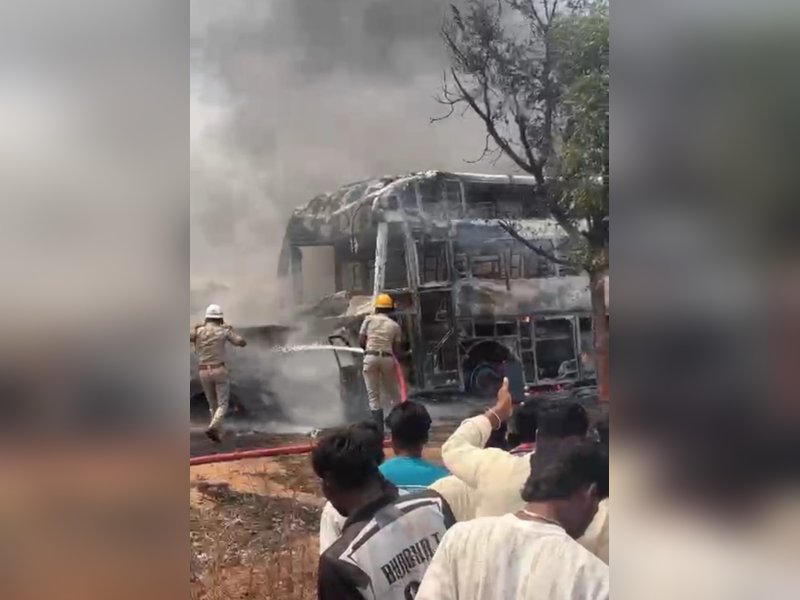 Six burnt alive as car catches fire after head-on collision with bus in Karnataka's Yadgir district