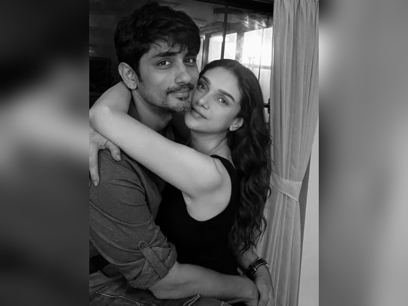 Aditi Rao Hydari wishes Happy birthday to her 'manicorn' Siddharth as he turns a year older