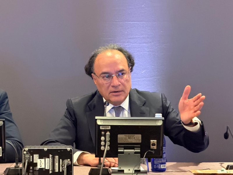 Pakistan’s policy uncertainty is dragging down economy