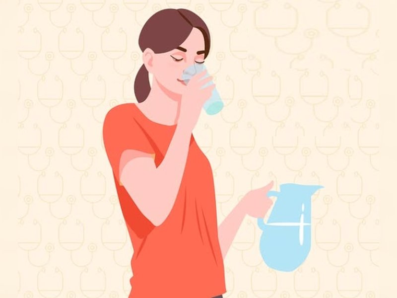 मौसम और गतिविधि के हिसाब से बदलती है जरुरत, दिन भर में कितना पानी पीना चाहिए? 