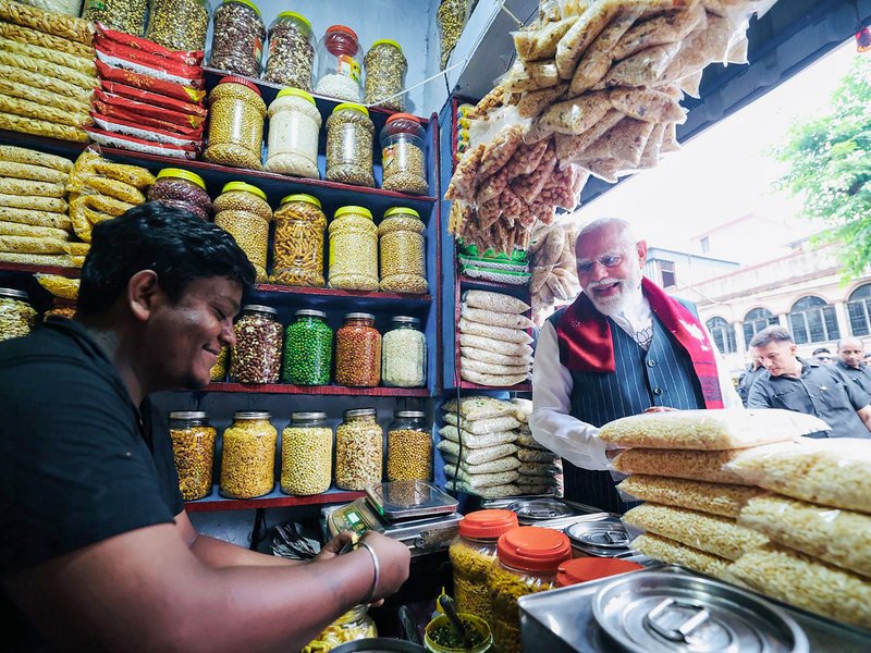 Fake narrative exposed: Jhalmuri seller was no SPG officer