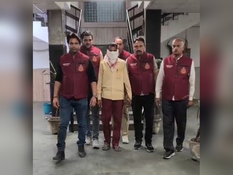 Delhi Police bust LPG black marketing racket in Rohini, 57 cylinders seized, one held