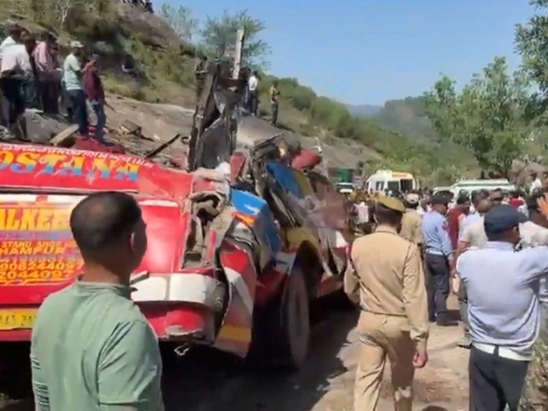 14 killed, 33 injured in Udhampur bus accident (Ld)