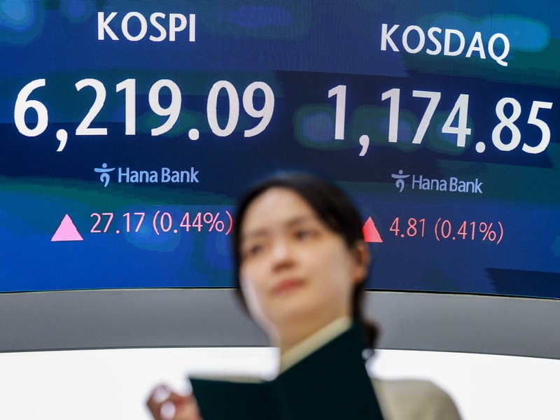 6 journalists, 2 others indicted over alleged stock price manipulation in S. Korea