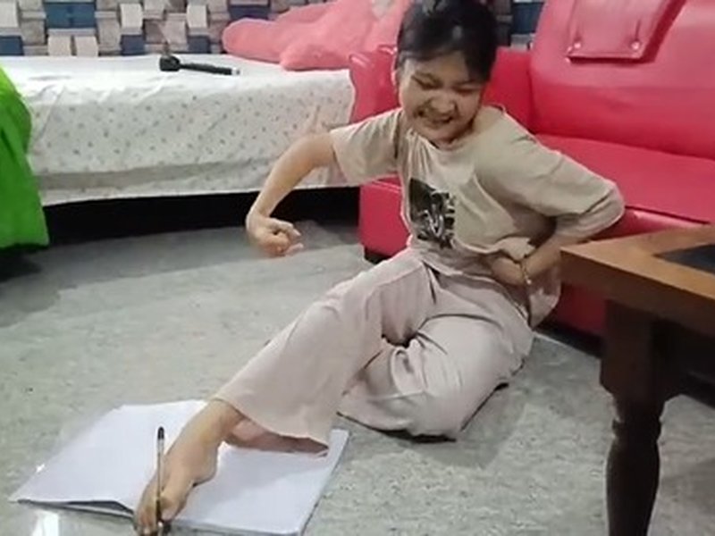 मणिपुर: शारीरिक चुनौतियों के बावजूद शानदार प्रदर्शन, छात्रा ने 12वीं में हासिल किए 67.4 प्रतिशत अंक 