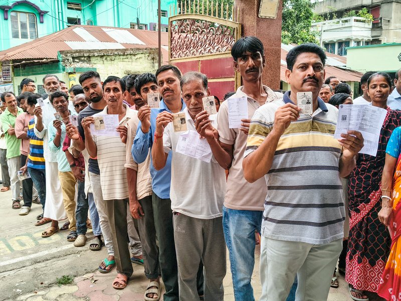 Early voter turnout in Bengal stands at 18.76 pc, TN records over 17 pc